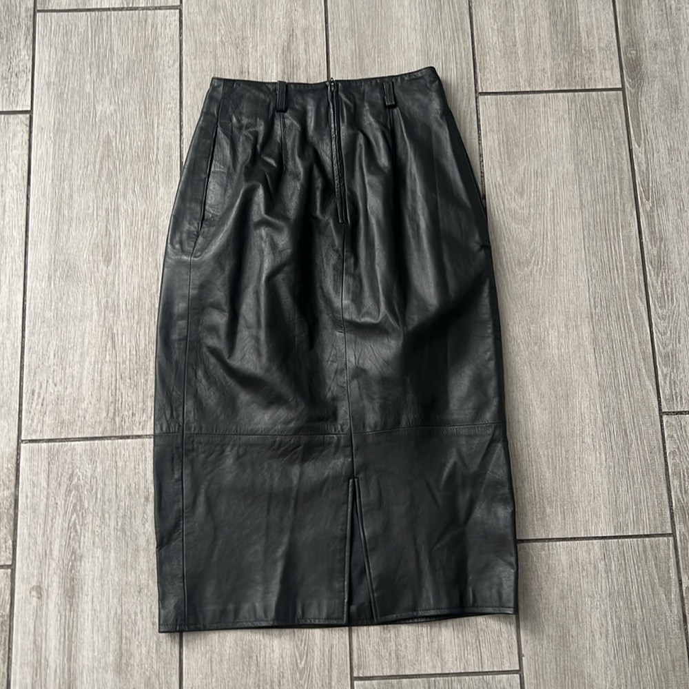 Vakko Black Leather Pencil Skirt Size 6 - Picture 7 of 8